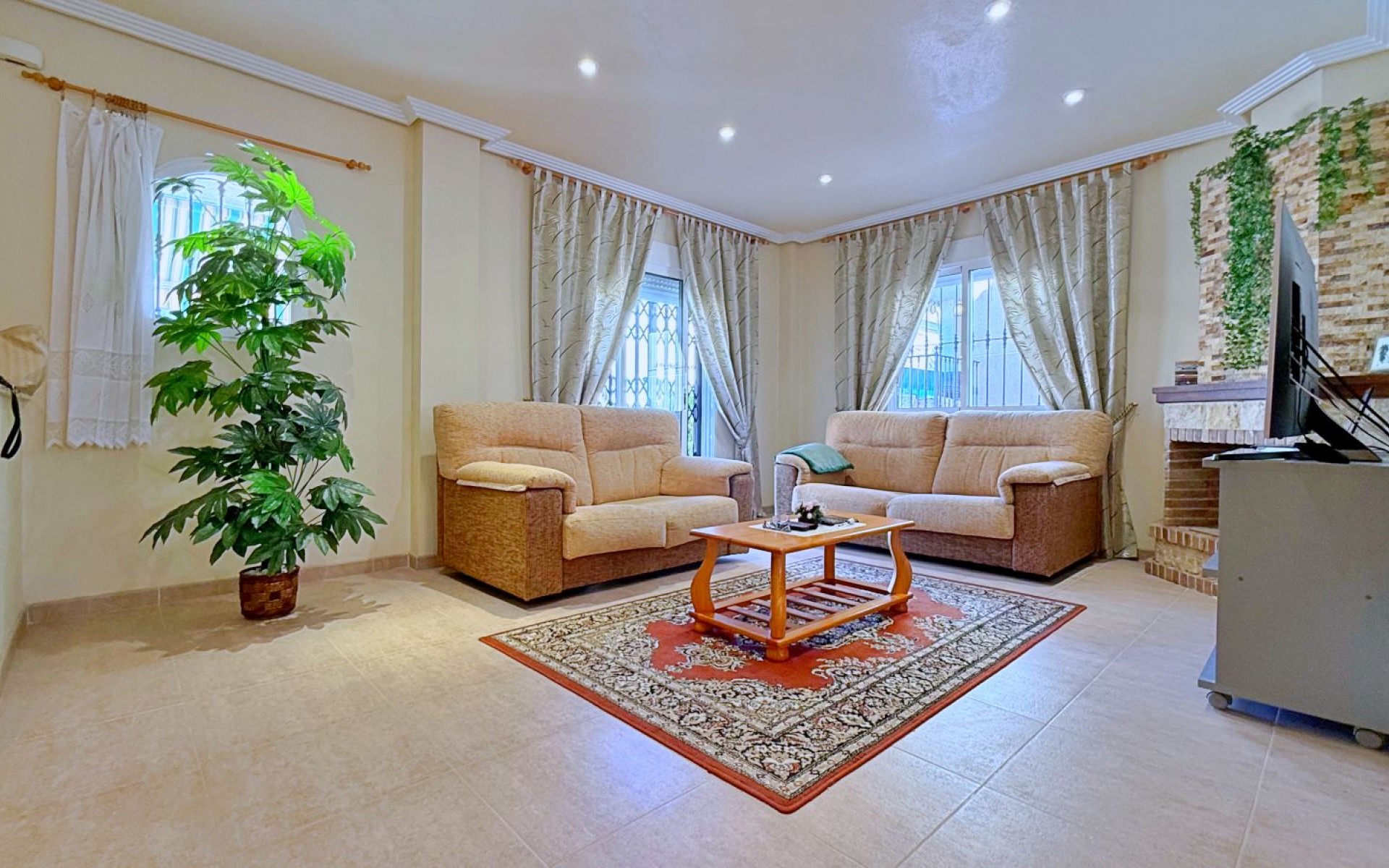 Resale - Villa - Los Altos - Royal Park