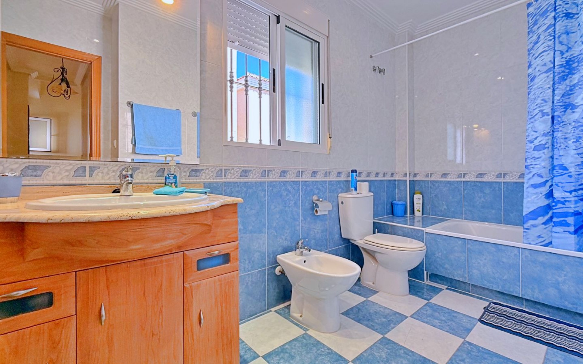 Resale - Villa - Los Altos - Royal Park