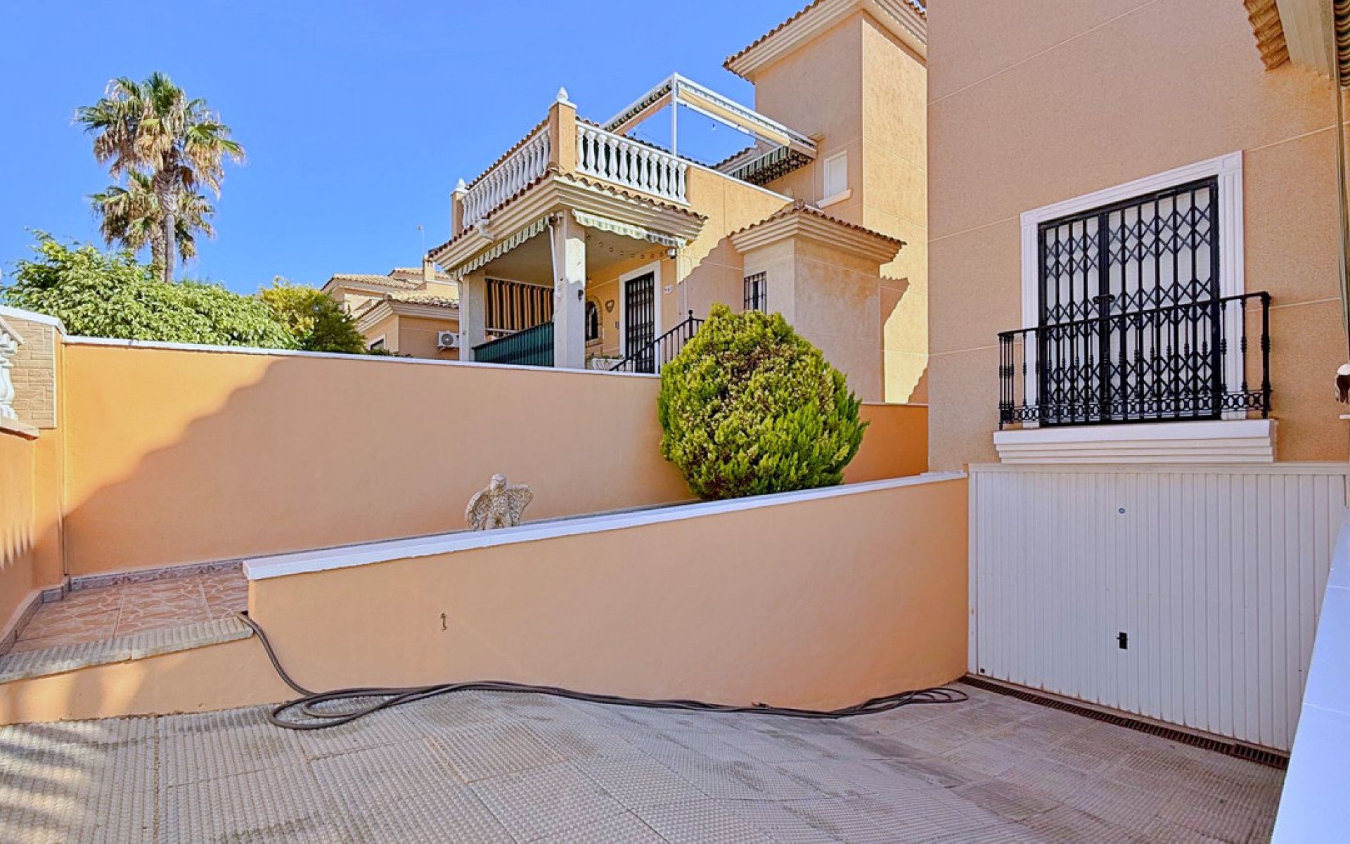 Resale - Villa - Los Altos - Royal Park