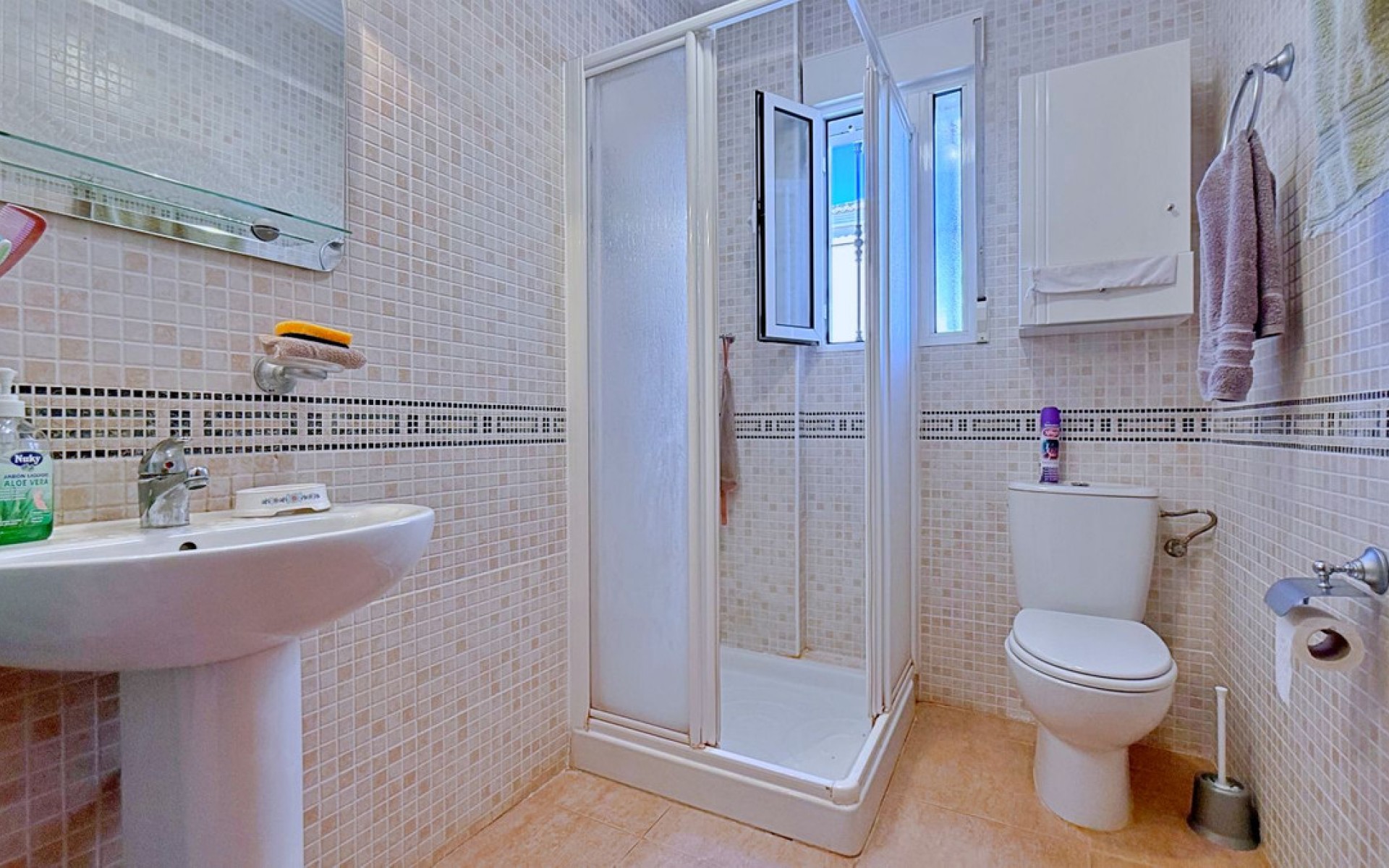 Resale - Villa - Los Altos - Royal Park
