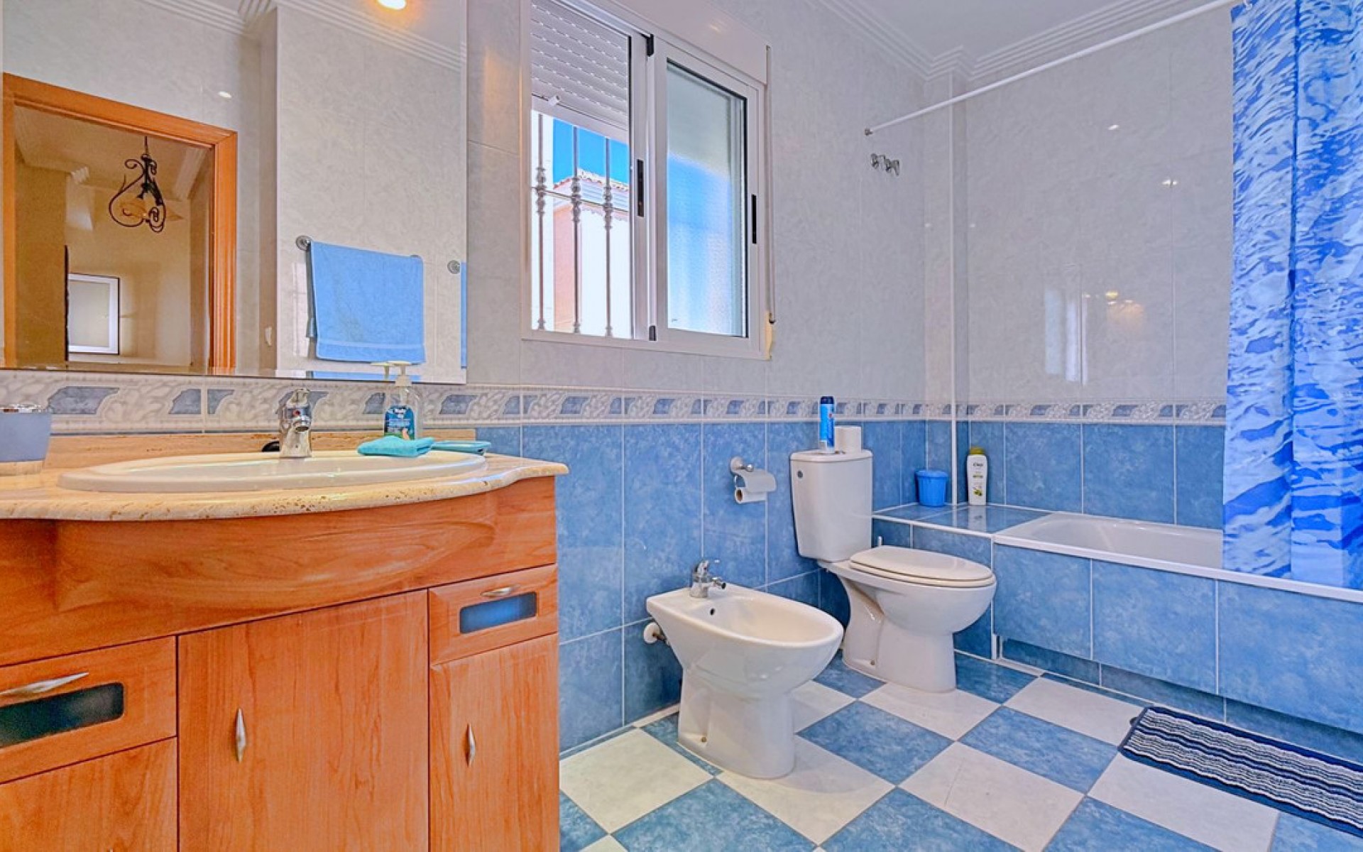 Resale - Villa - Los Altos - Royal Park