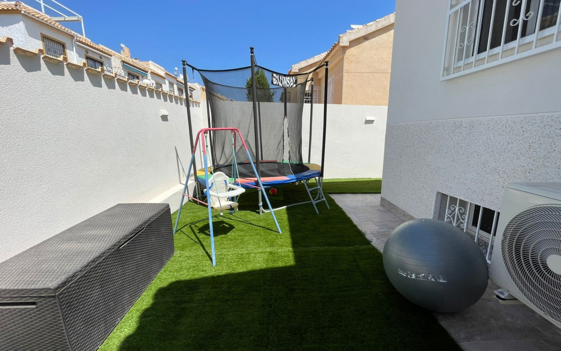 Resale - Villa - Los Altos