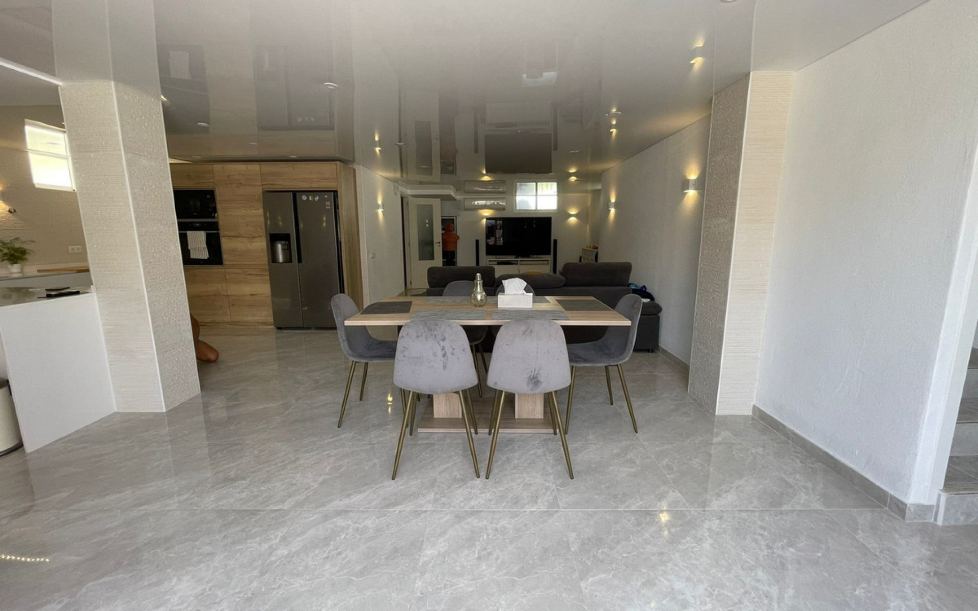 Resale - Villa - Los Altos