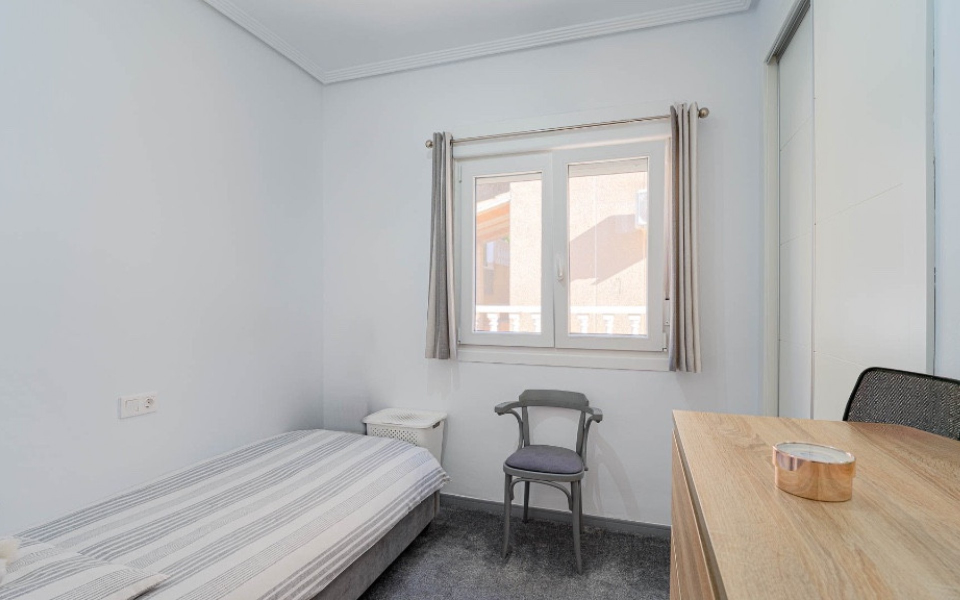 Resale - Villa - Los Altos