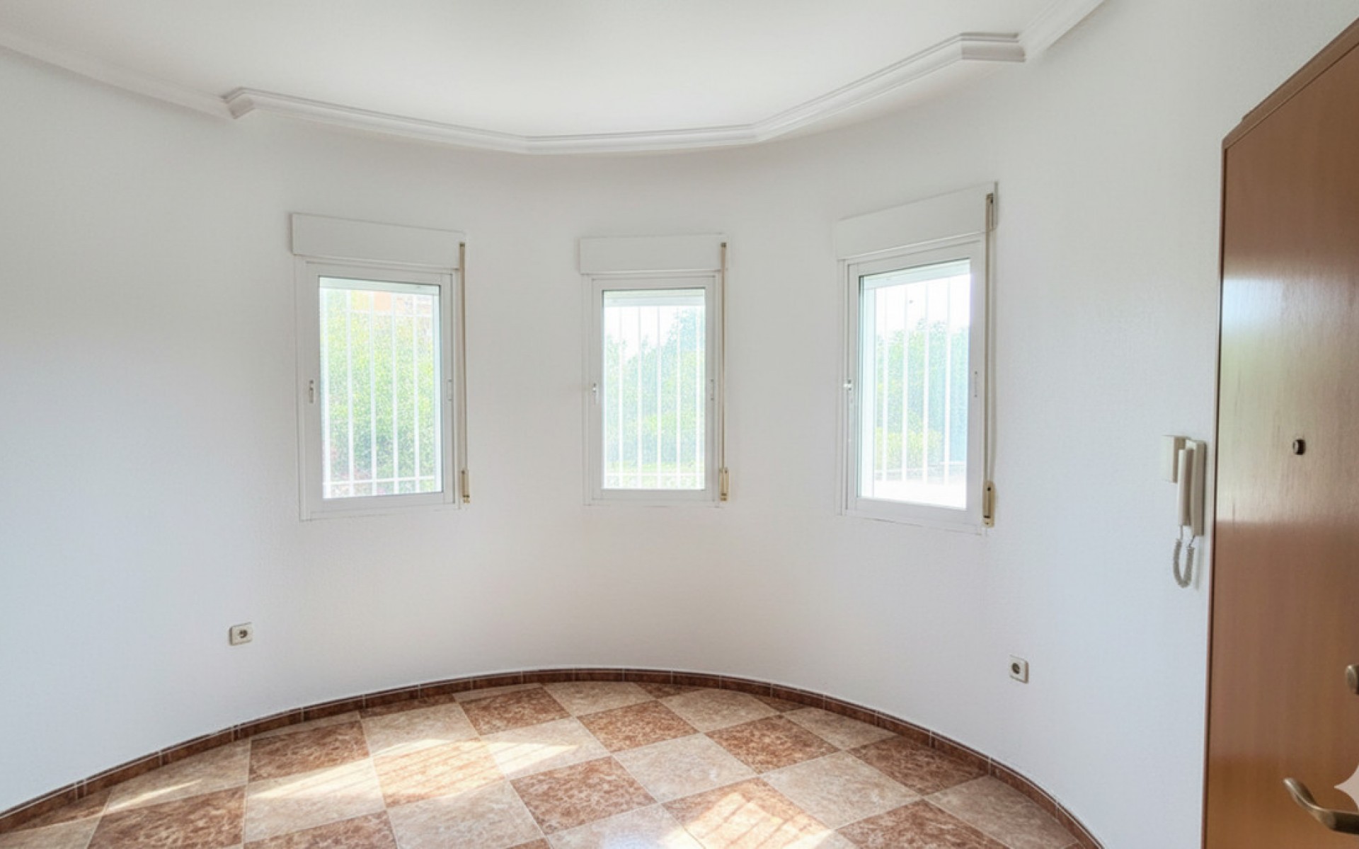 Resale - Villa - Los Altos