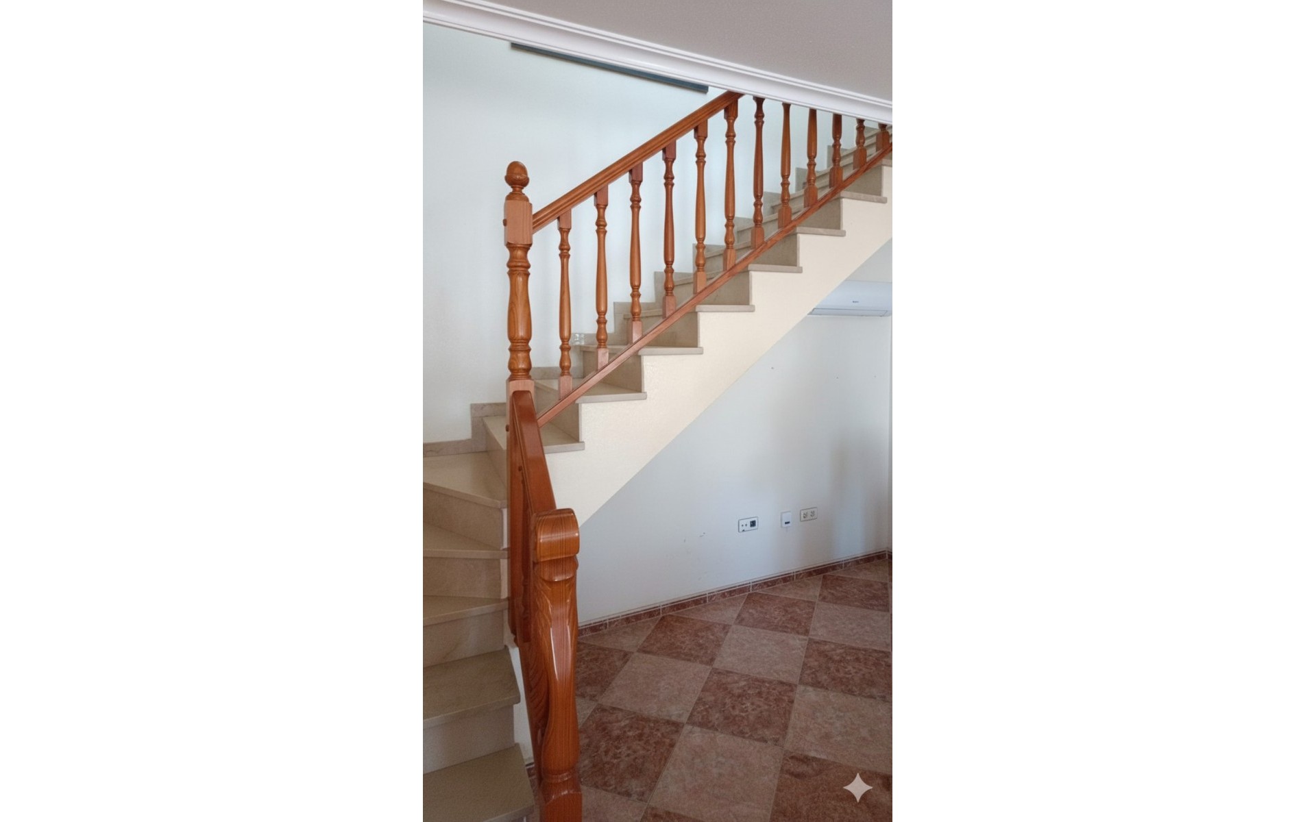 Resale - Villa - Los Altos