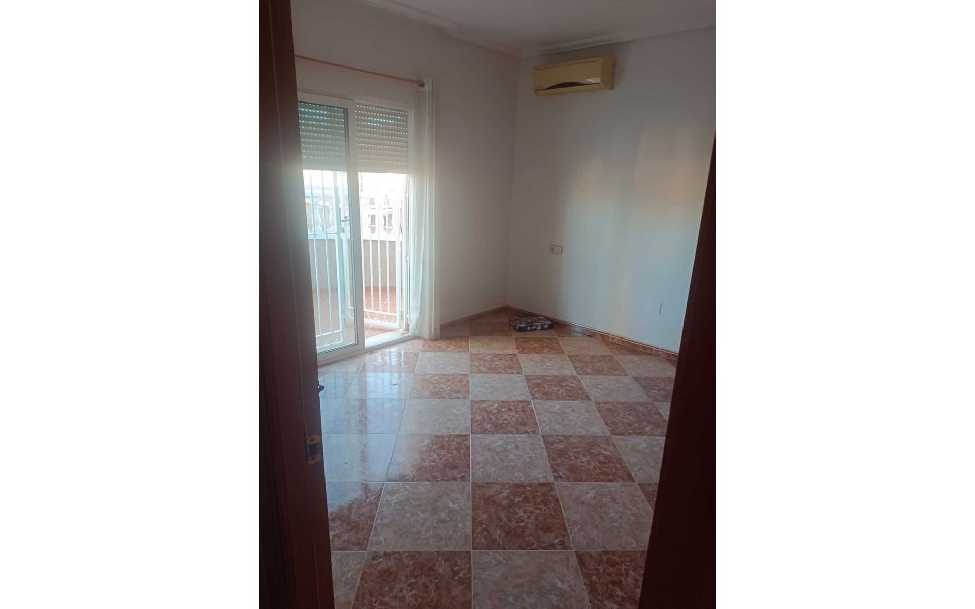 Resale - Villa - Los Altos