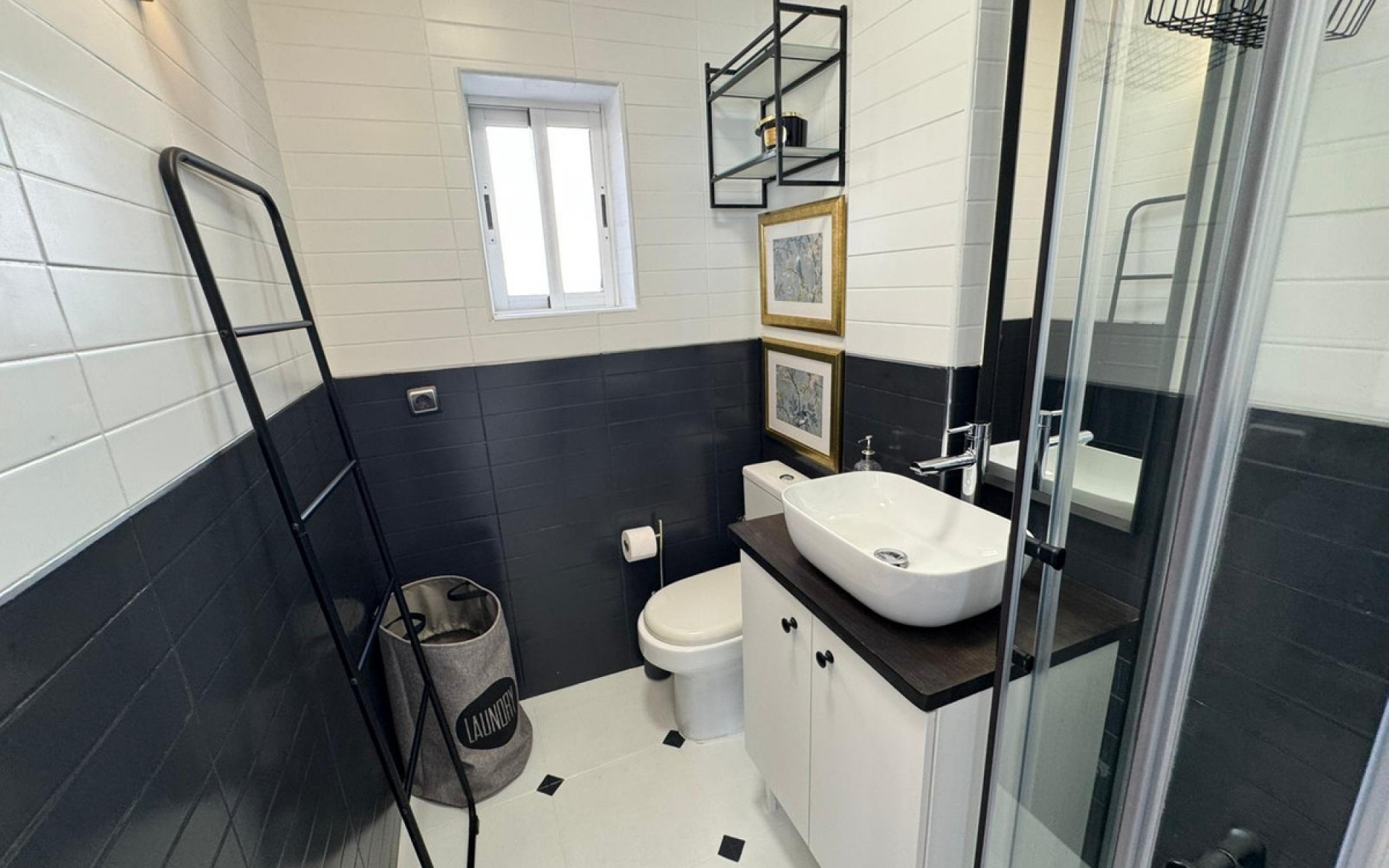 Resale - Villa - Los Altos