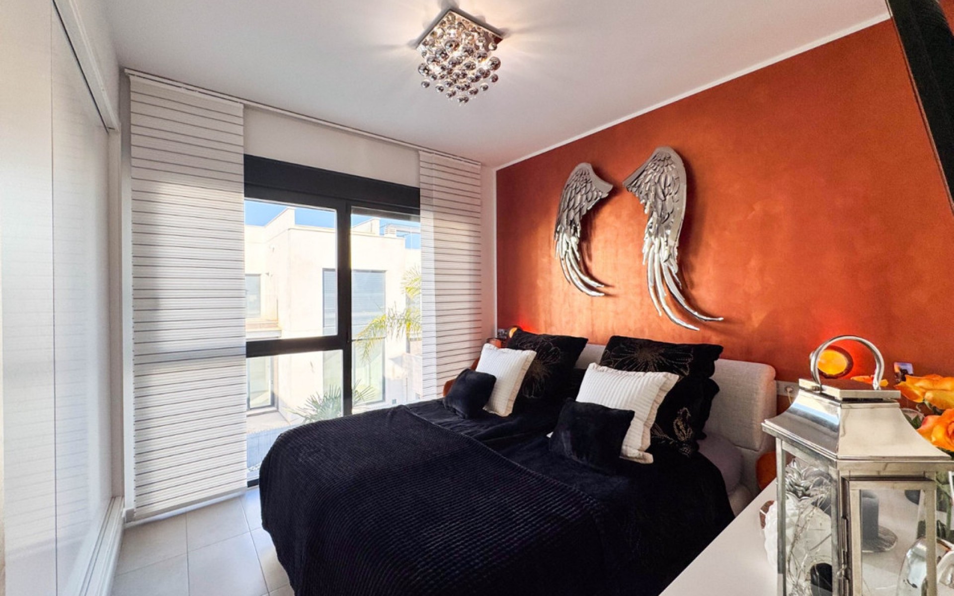 Resale - Villa - Los Altos