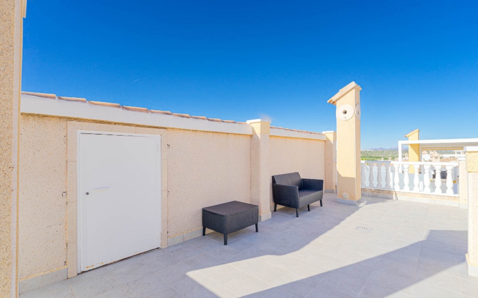 Resale - Villa - Los Altos