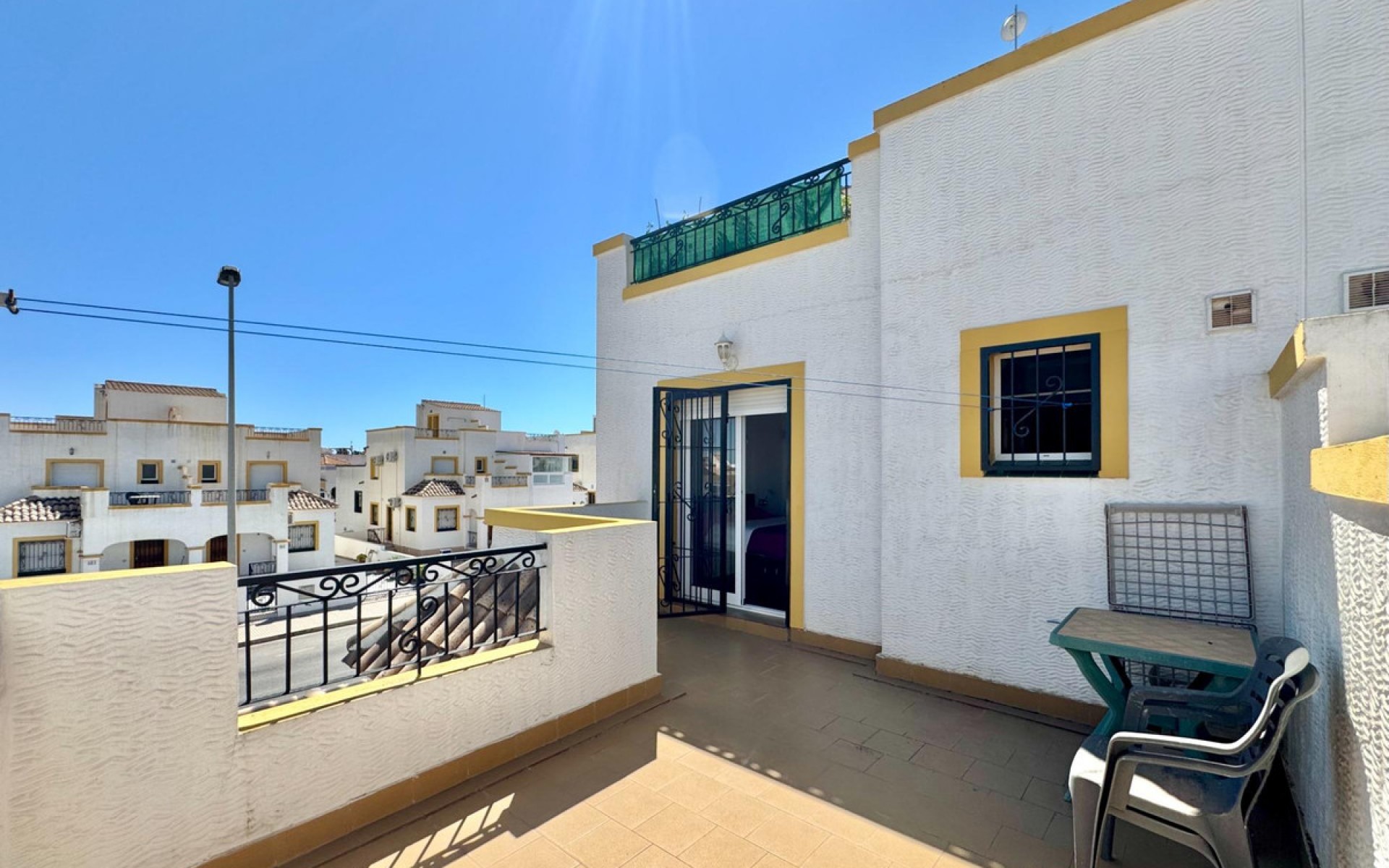 Resale - Villa - Los Altos