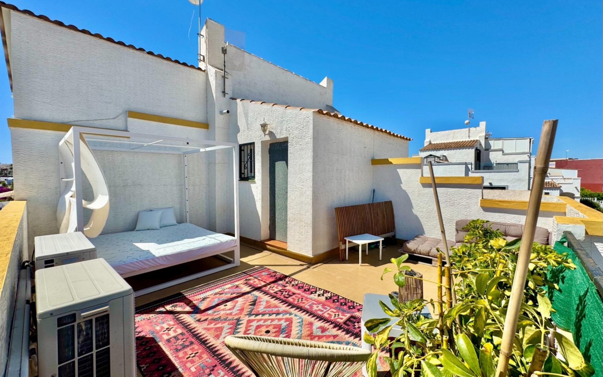 Resale - Villa - Los Altos