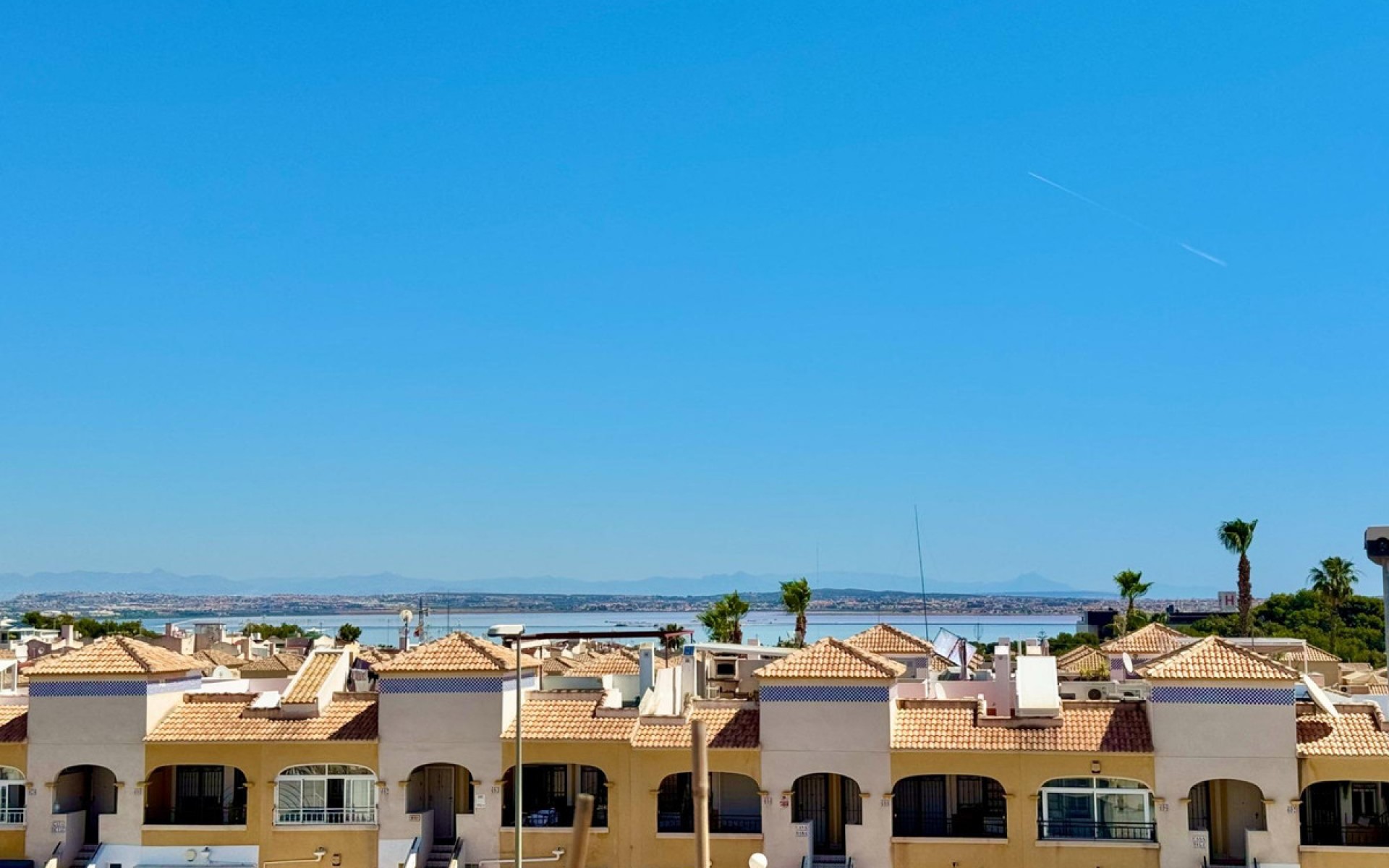 Resale - Villa - Los Altos
