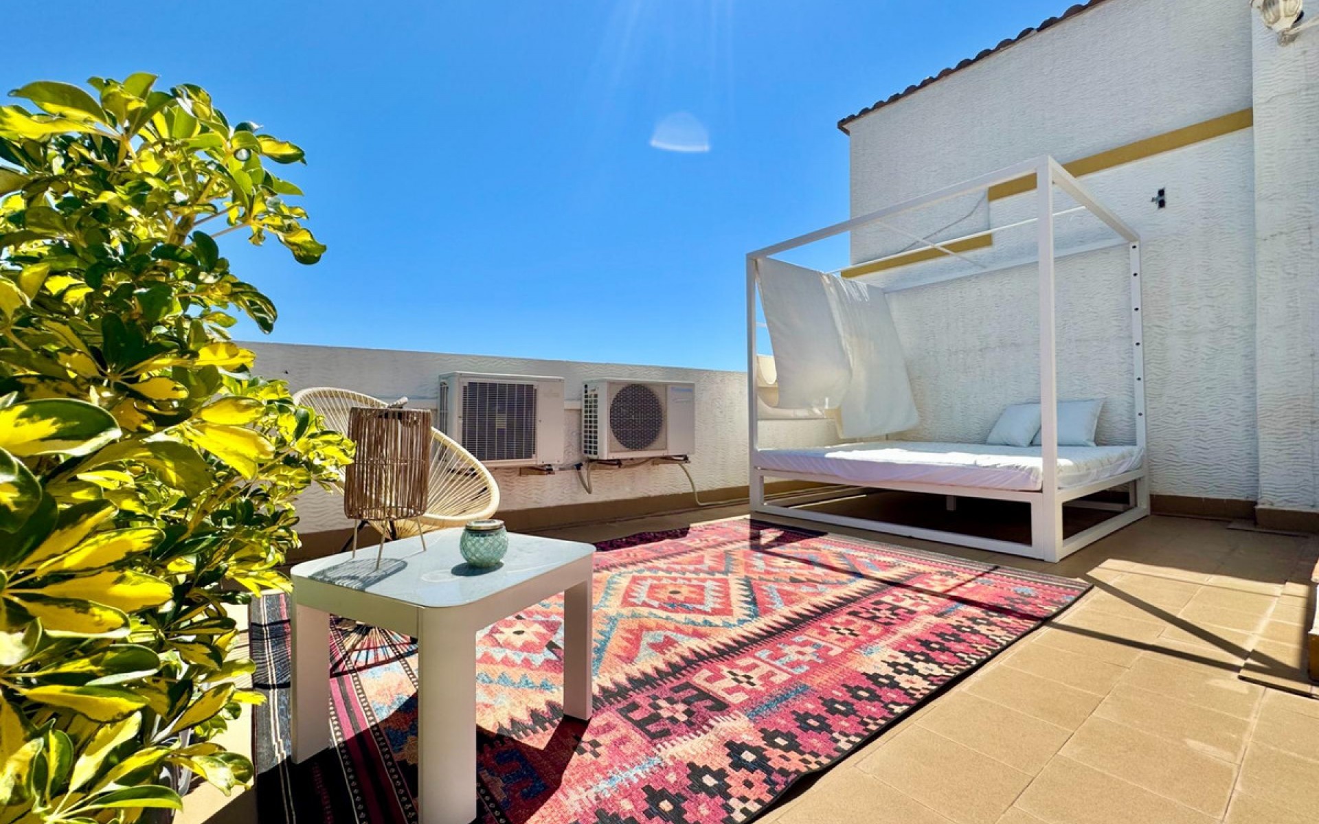 Resale - Villa - Los Altos
