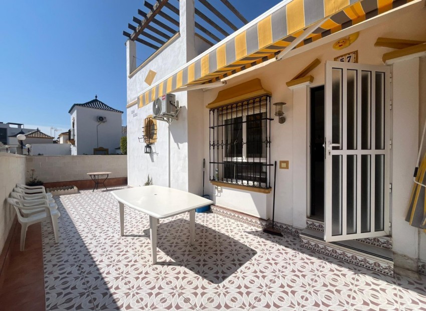 Resale - Villa - Los Altos
