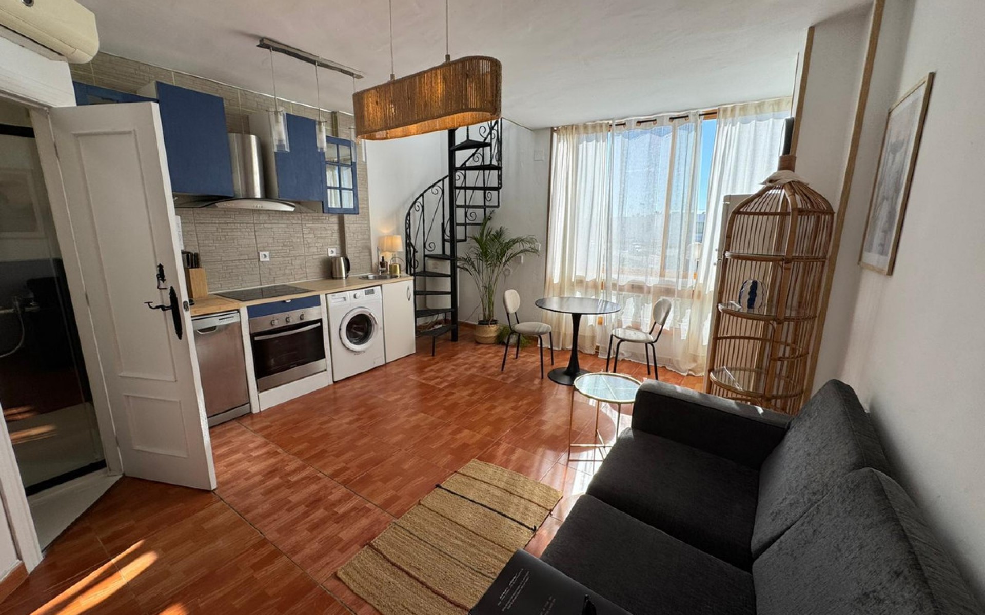 Resale - Villa - Los Altos