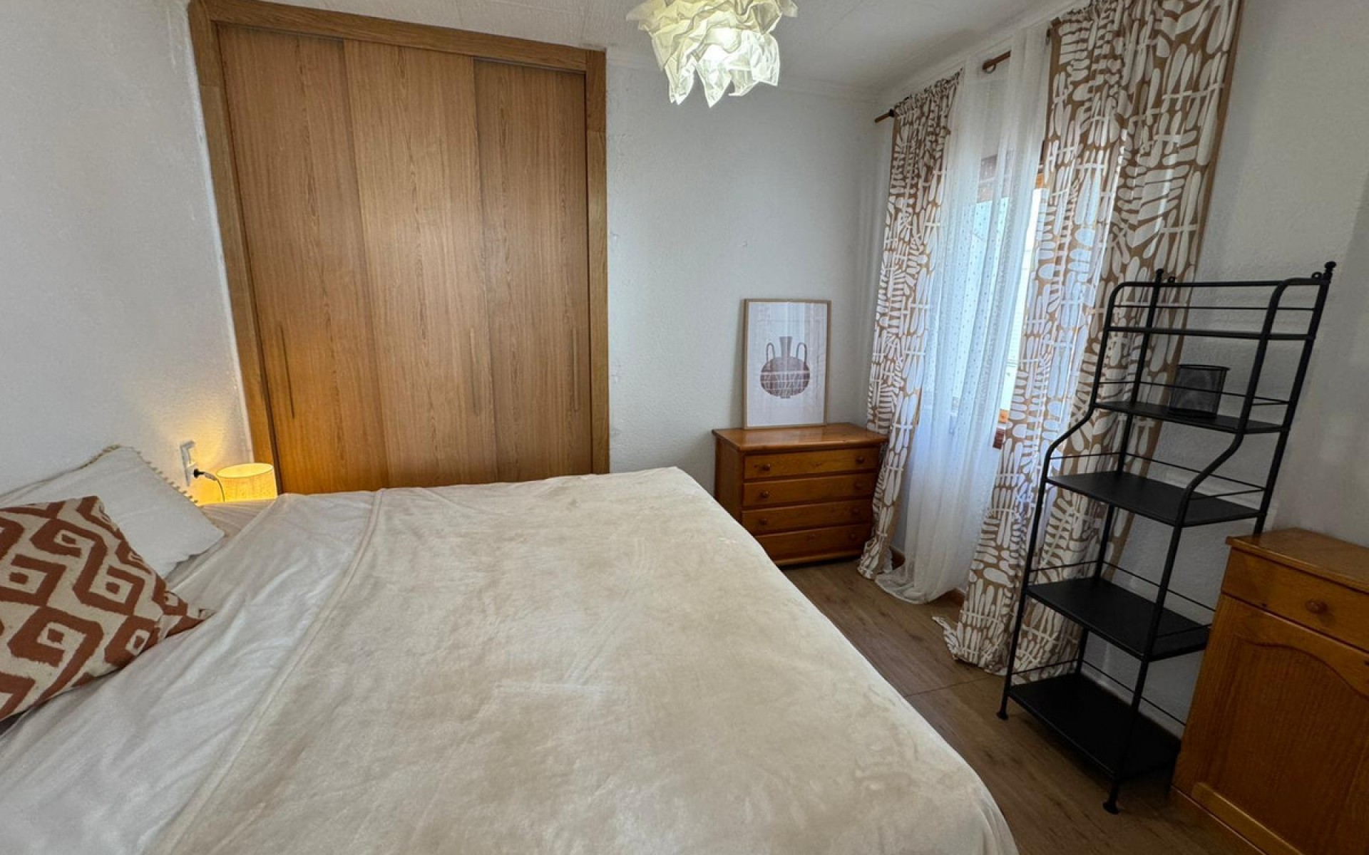 Resale - Villa - Los Altos