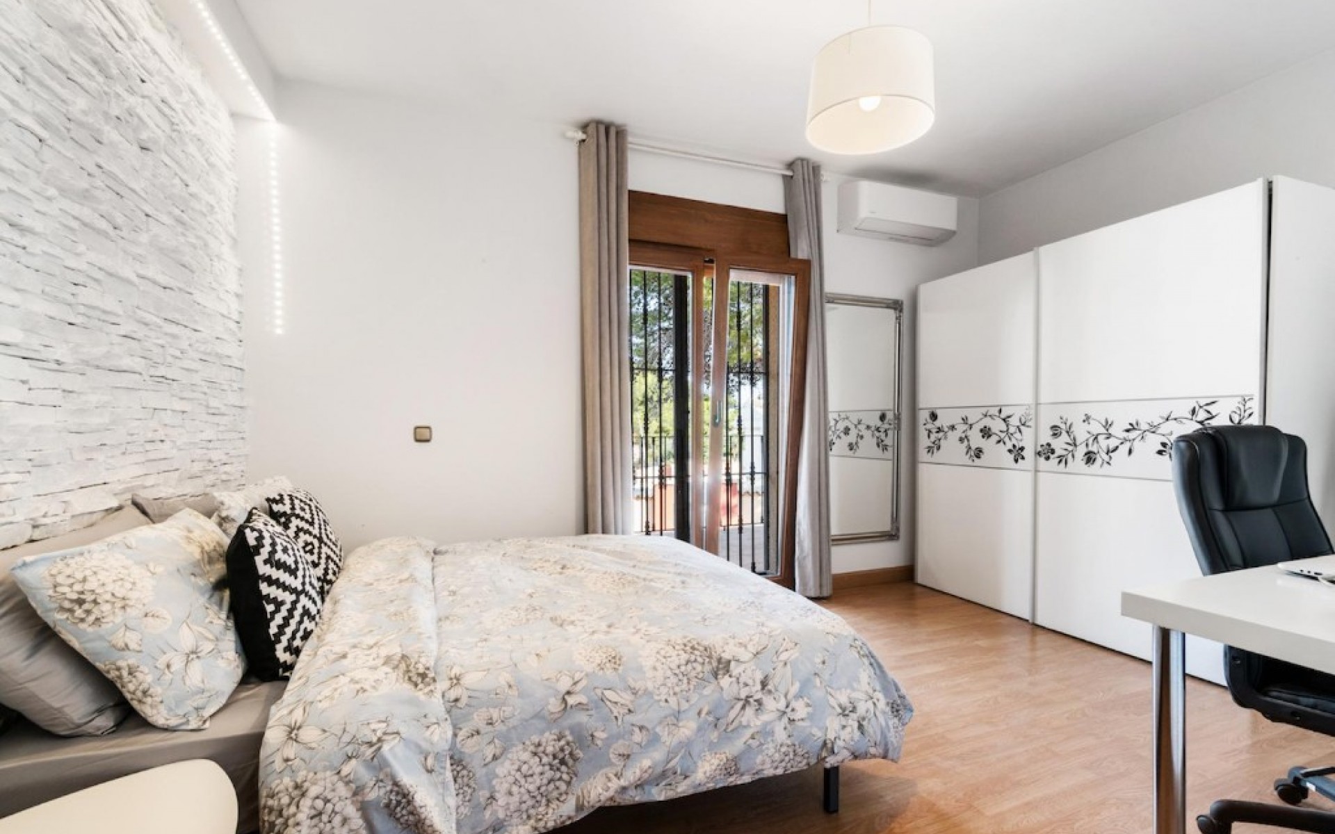 Resale - Villa - Los Balcones