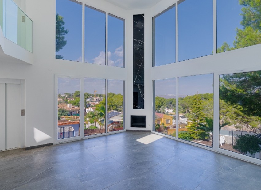 Resale - Villa - Los Balcones