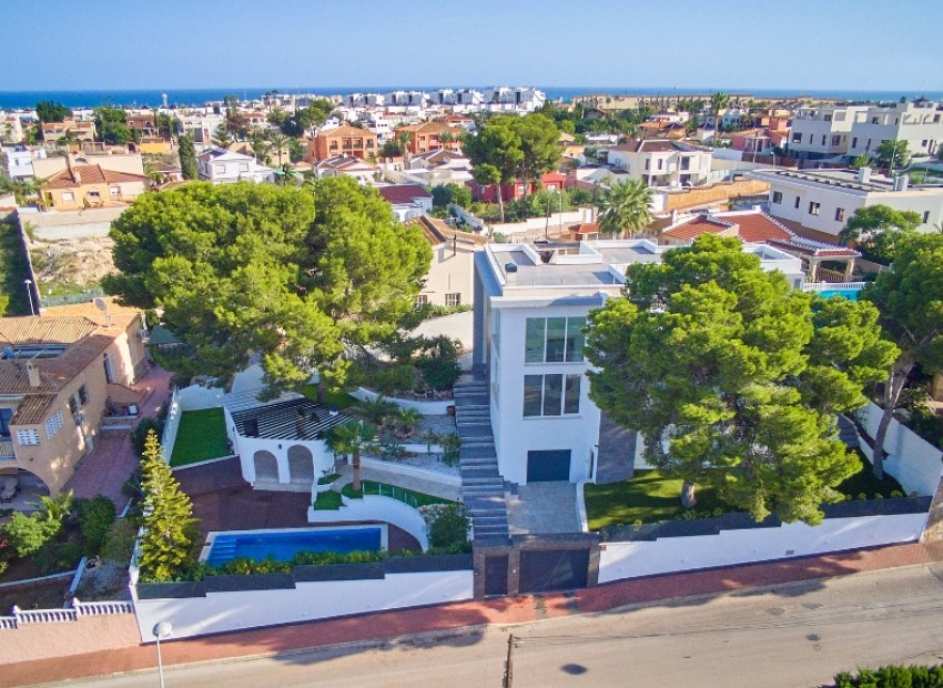 Resale - Villa - Los Balcones