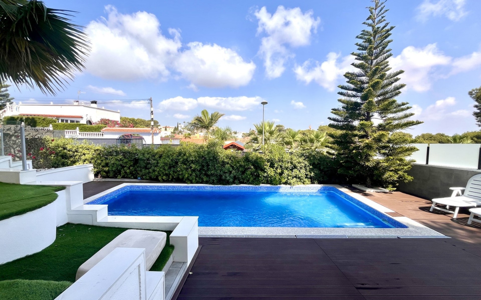 Resale - Villa - Los Balcones