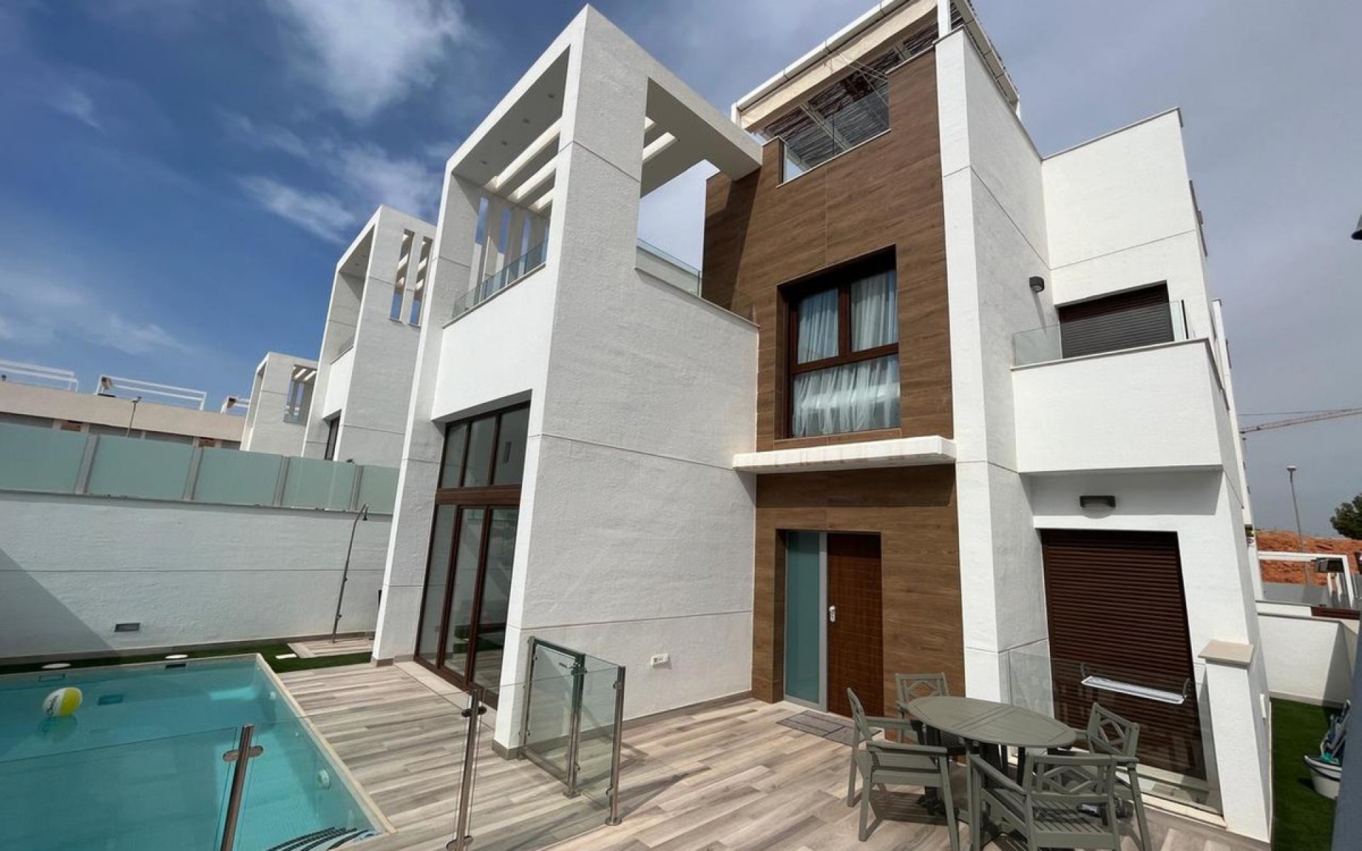 Resale - Villa - Los Balcones