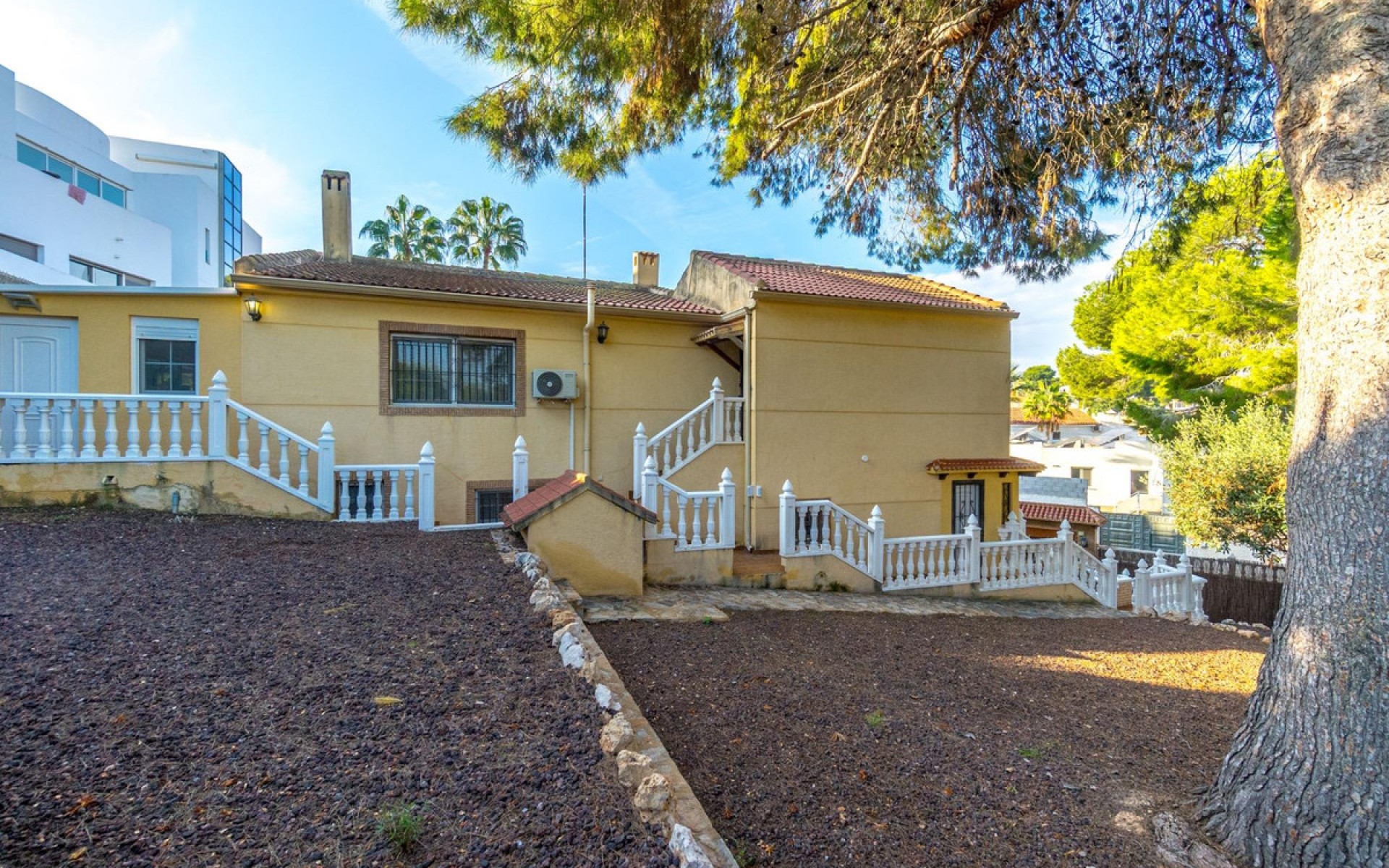 Resale - Villa - Los Balcones