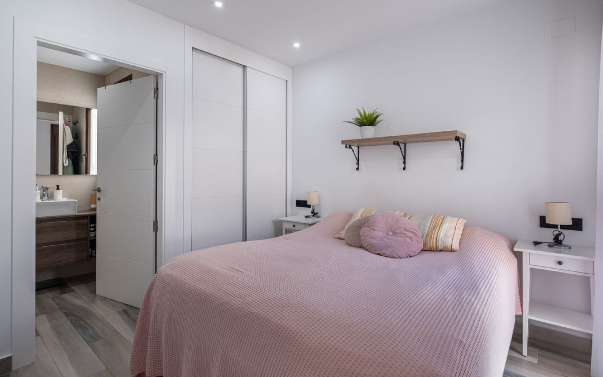 Resale - Villa - Los Balcones