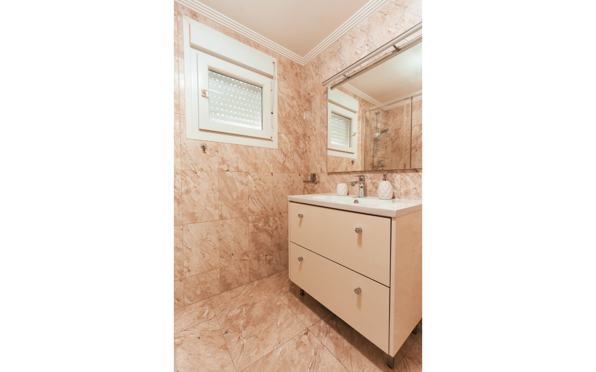 Resale - Villa - Los Balcones