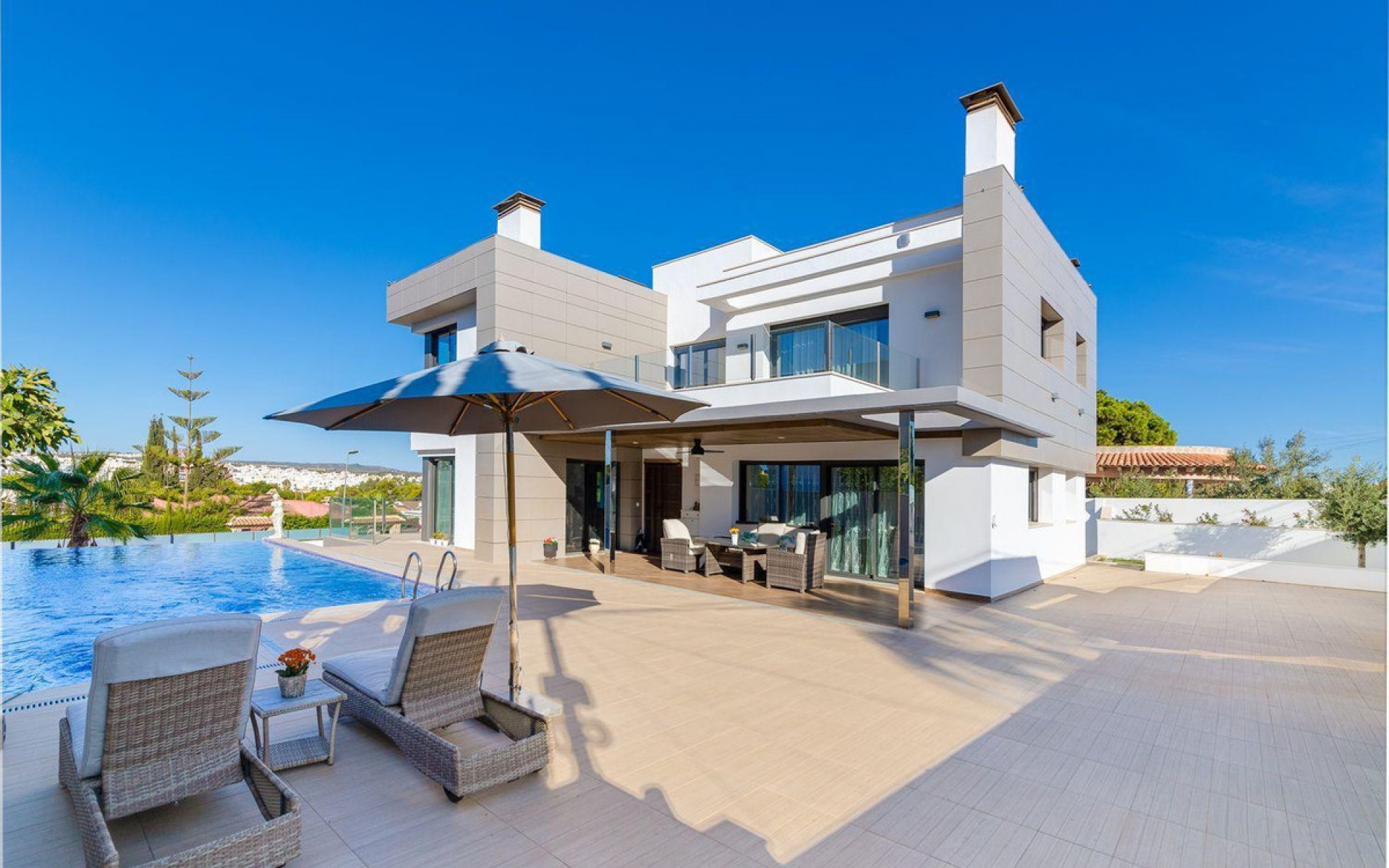 Resale - Villa - Los Balcones