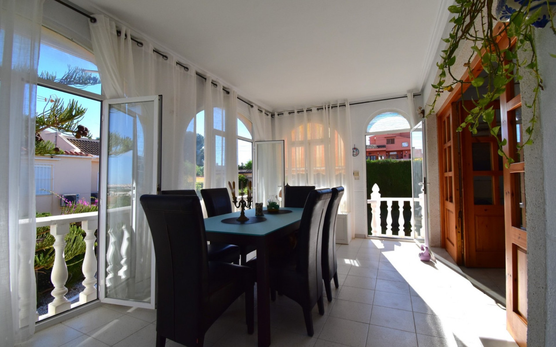 Resale - Villa - Los Balcones