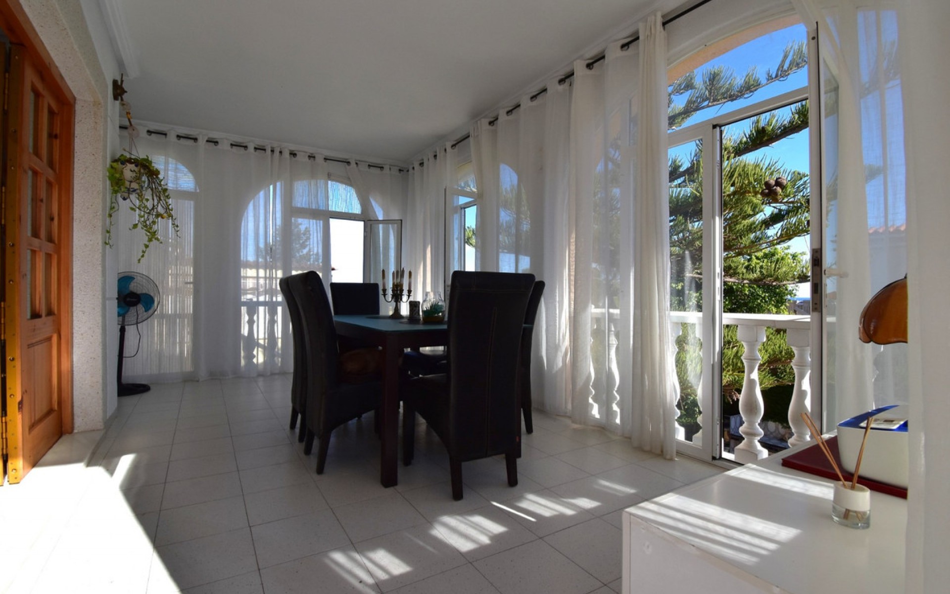 Resale - Villa - Los Balcones