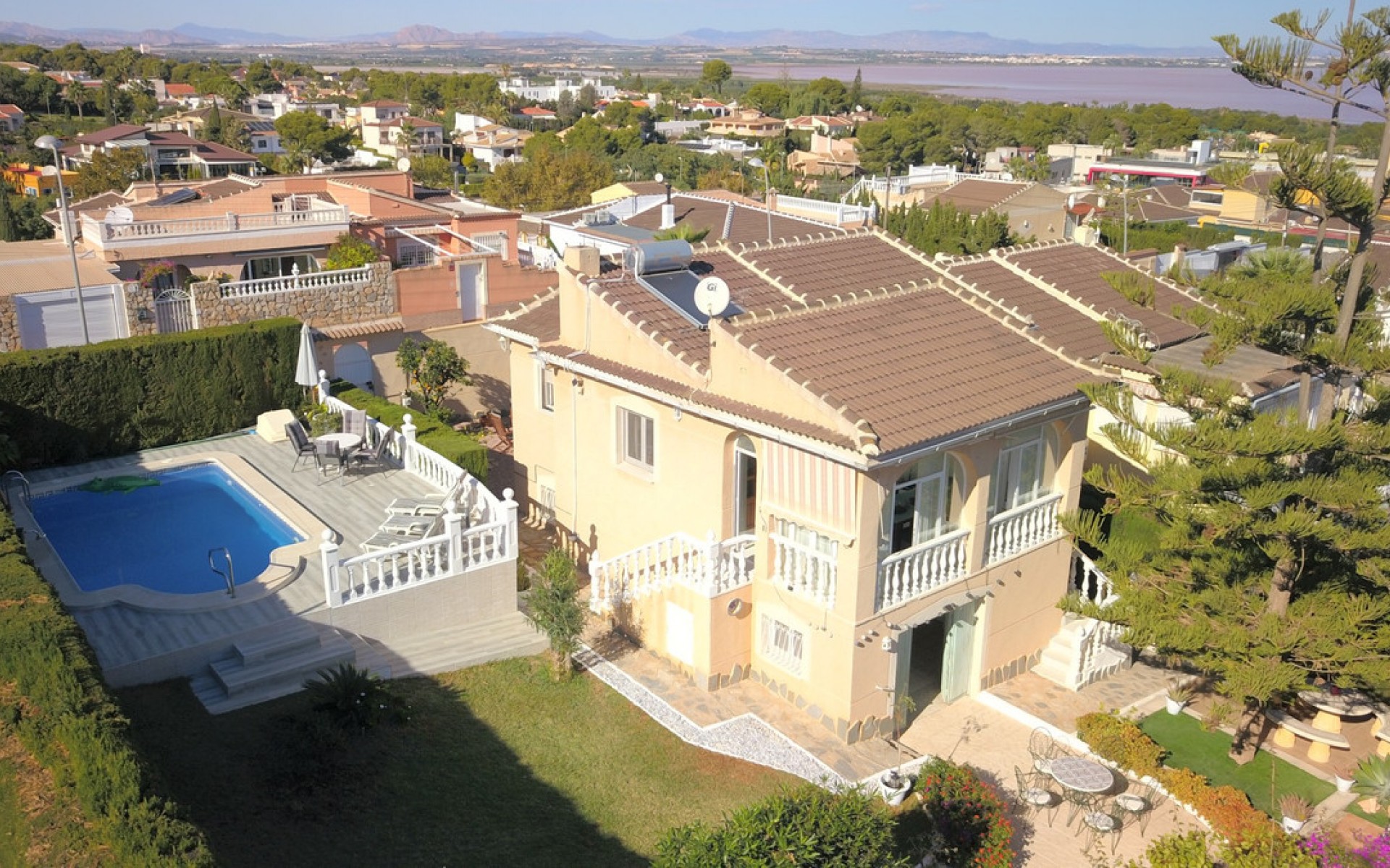 Resale - Villa - Los Balcones