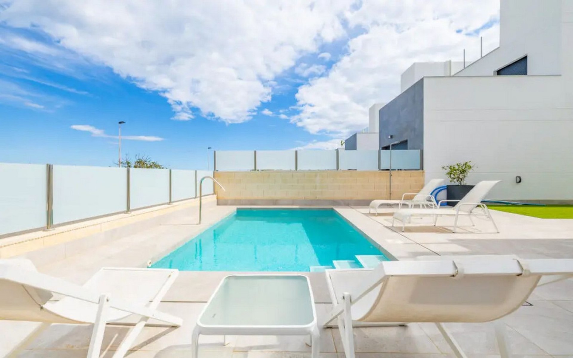 Resale - Villa - Los Balcones