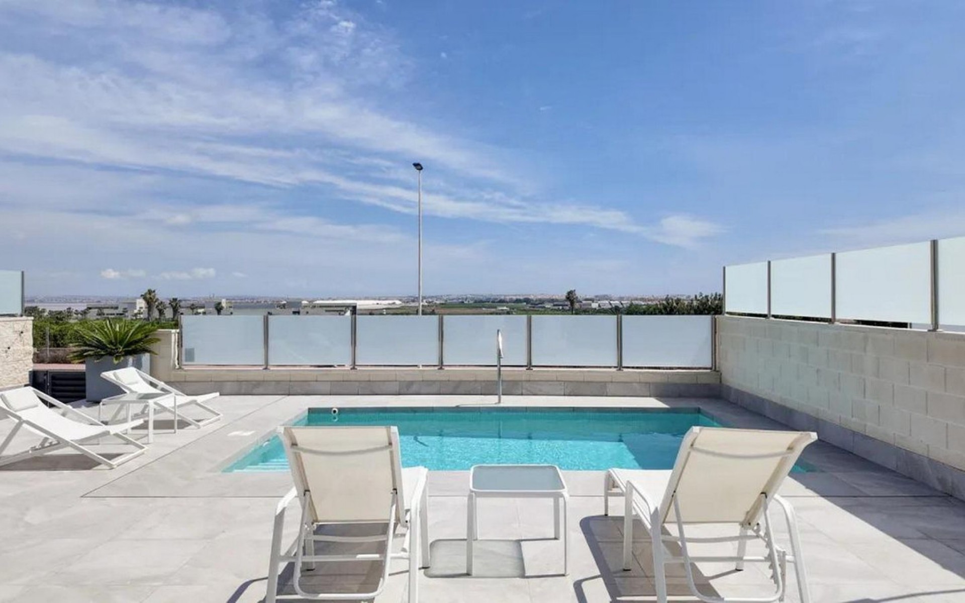 Resale - Villa - Los Balcones