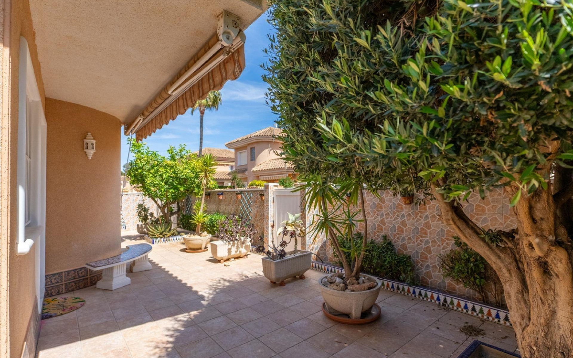 Resale - Villa - Los Balcones