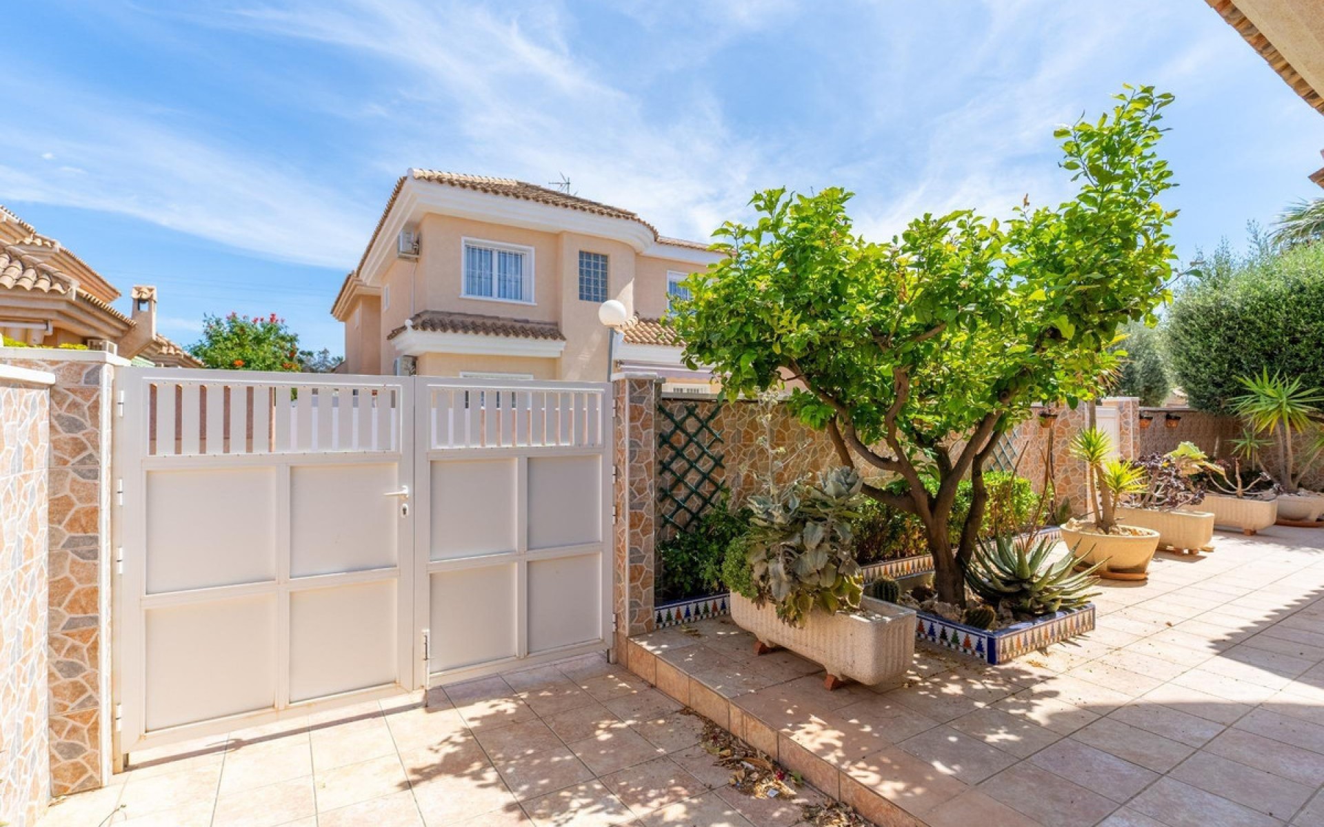 Resale - Villa - Los Balcones