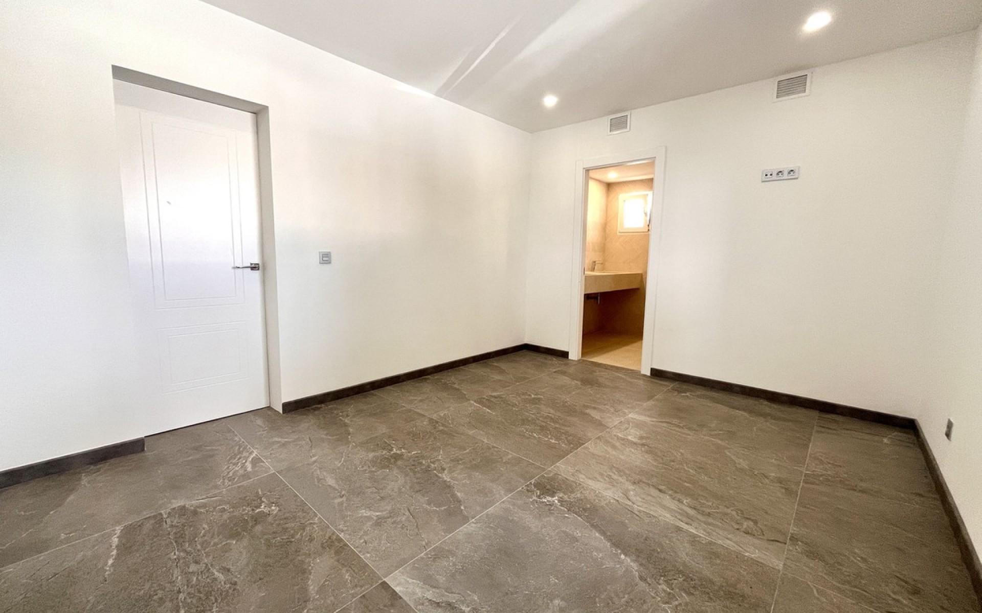 Resale - Villa - Los Balcones