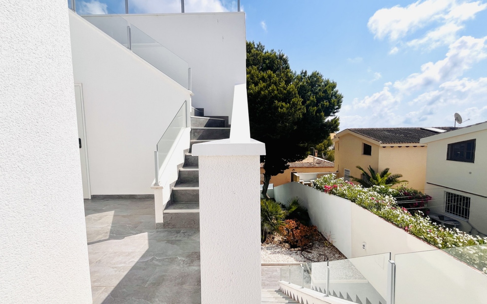 Resale - Villa - Los Balcones