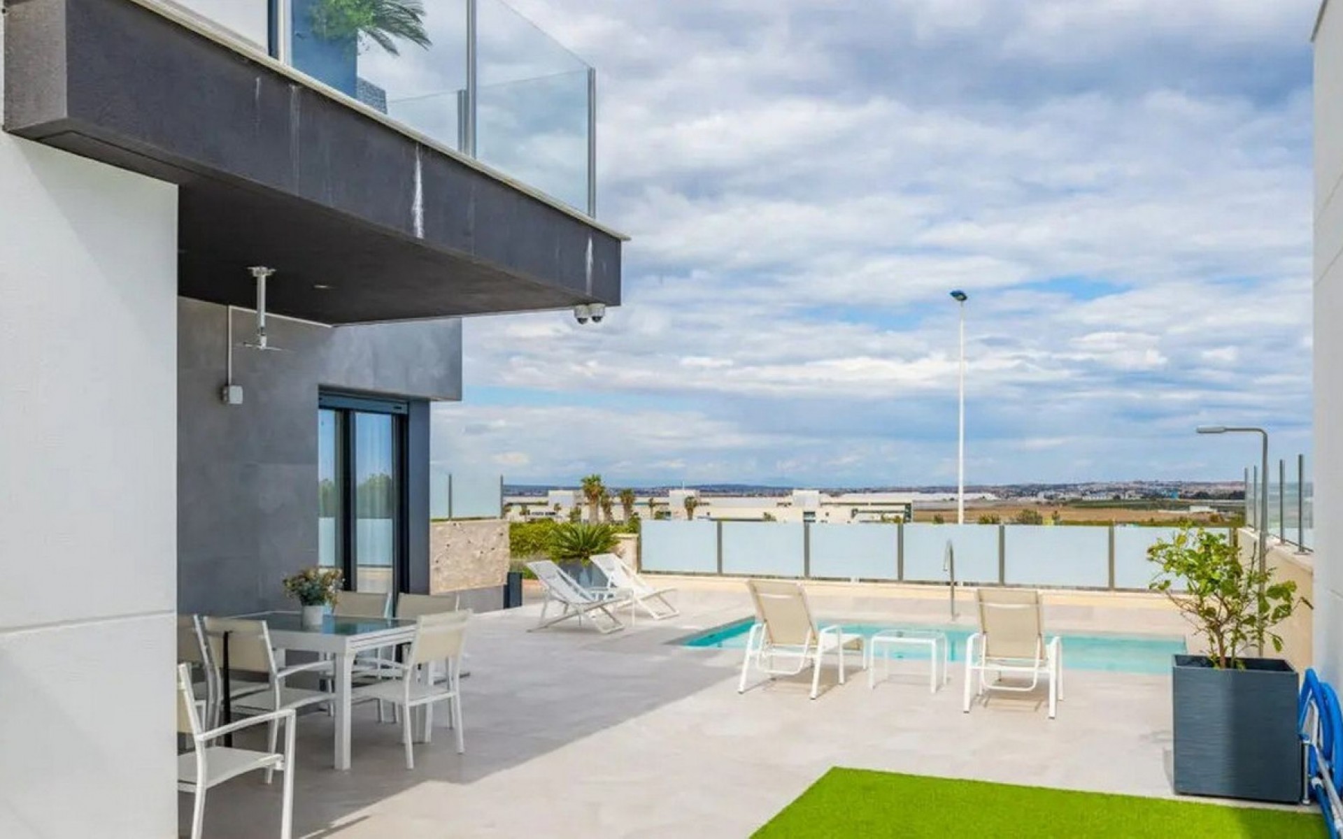 Resale - Villa - Los Balcones
