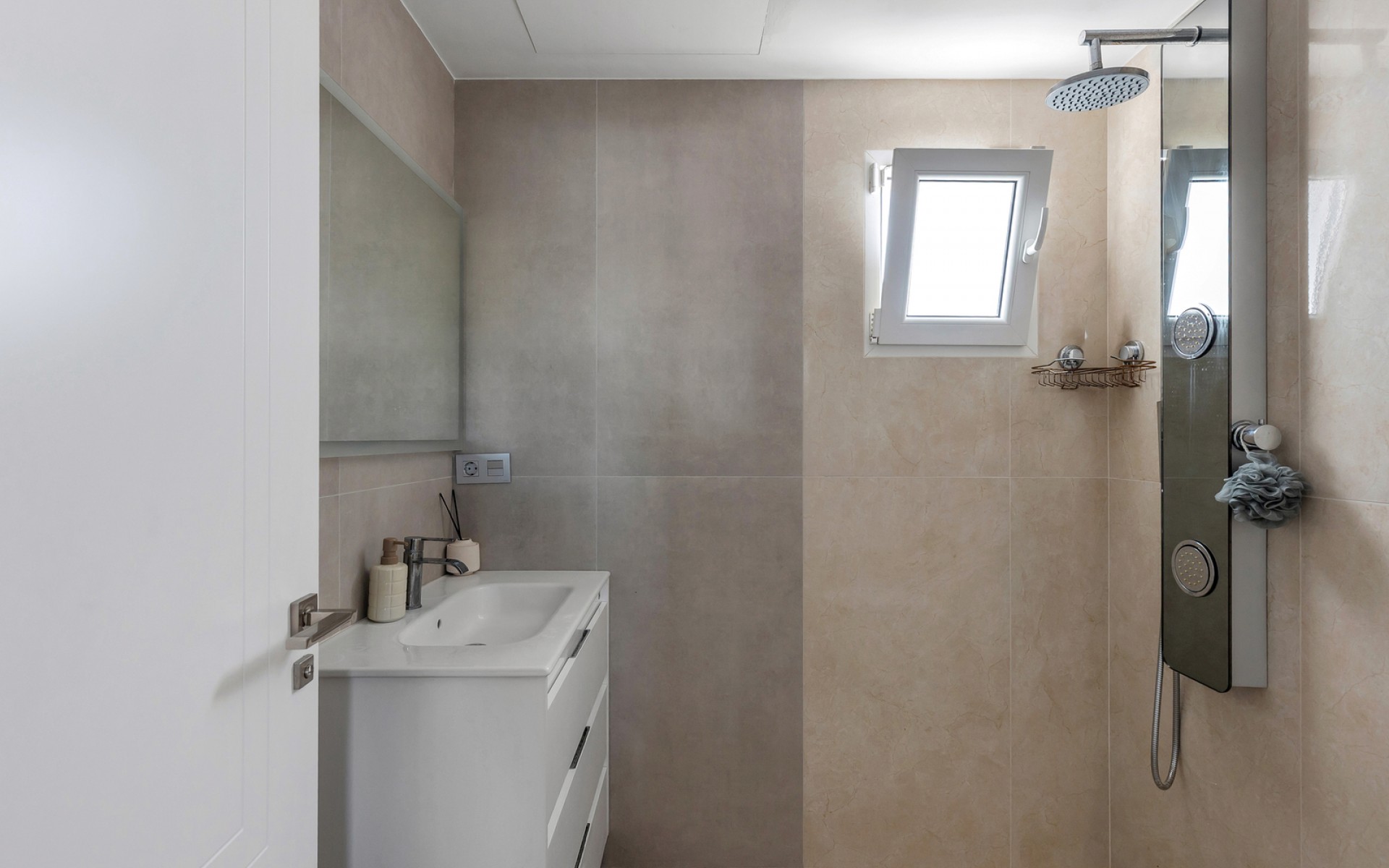 Resale - Villa - Los Balcones
