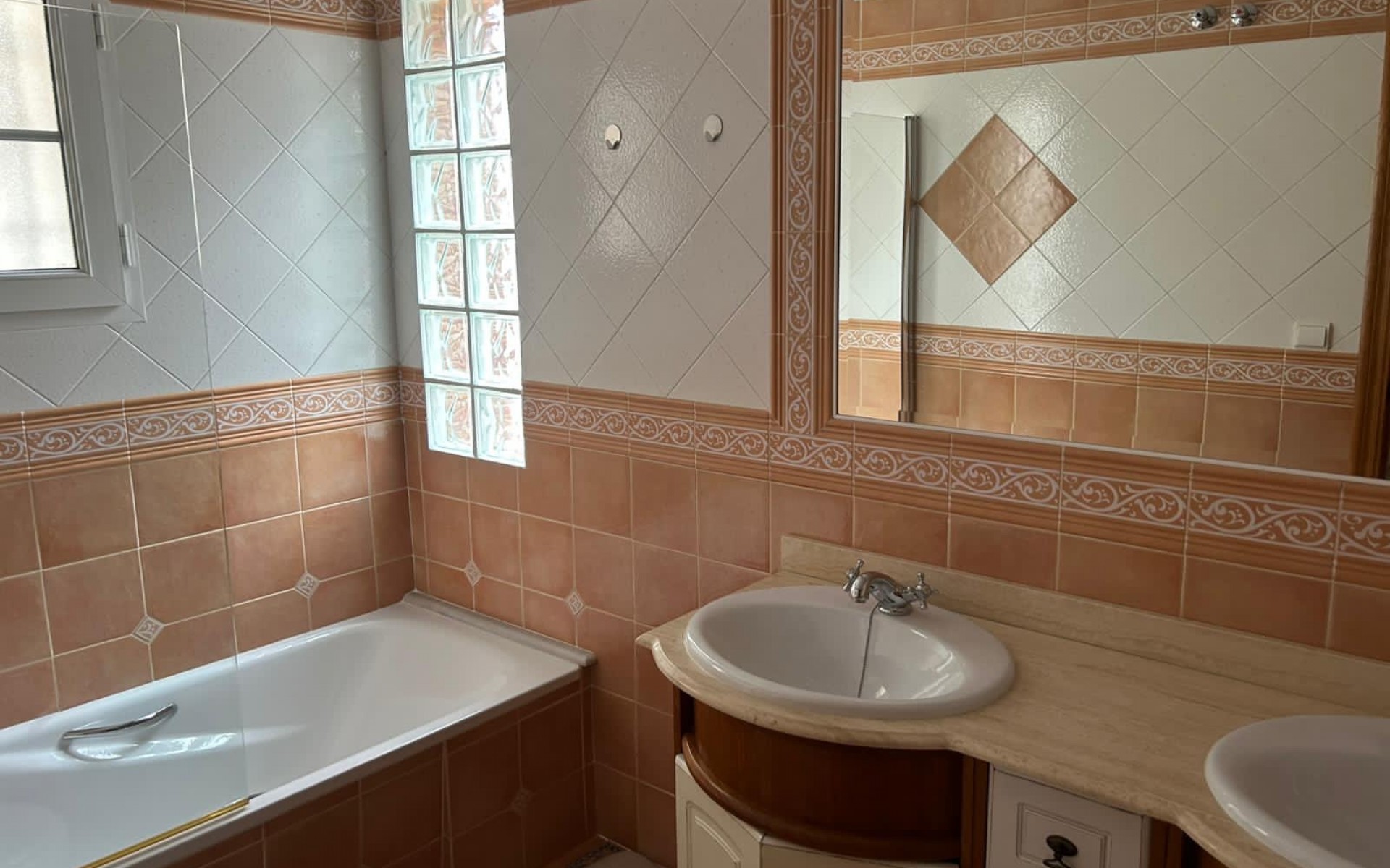 Resale - Villa - Los Dolses