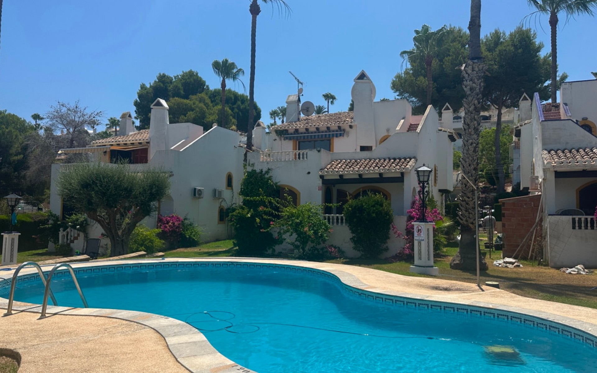 Resale - Villa - Los Dolses