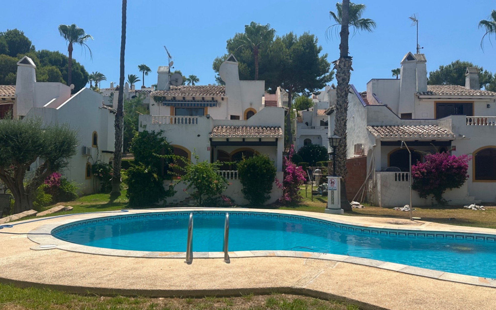 Resale - Villa - Los Dolses