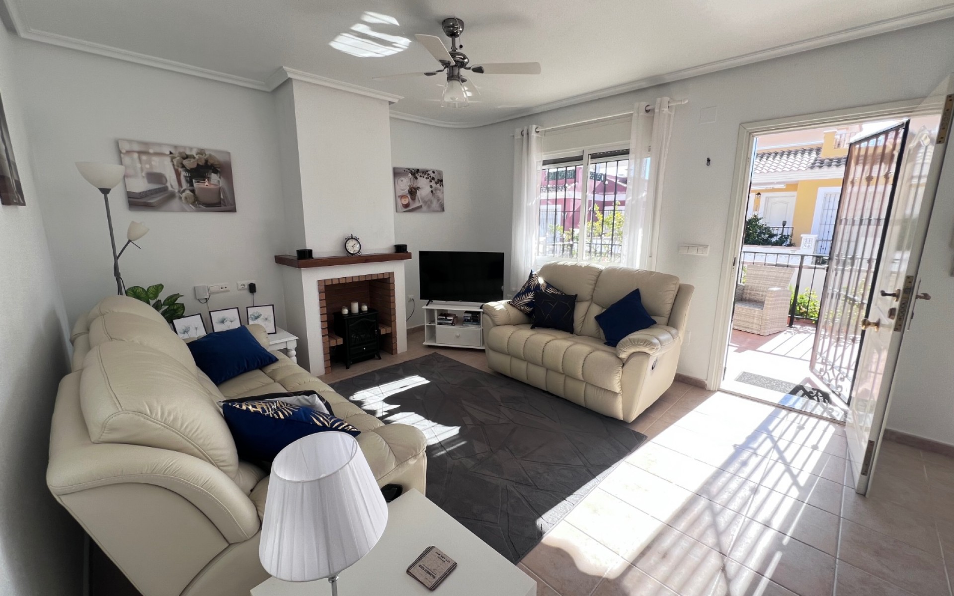 Resale - Villa - Los Montesinos - Entre Naranjos