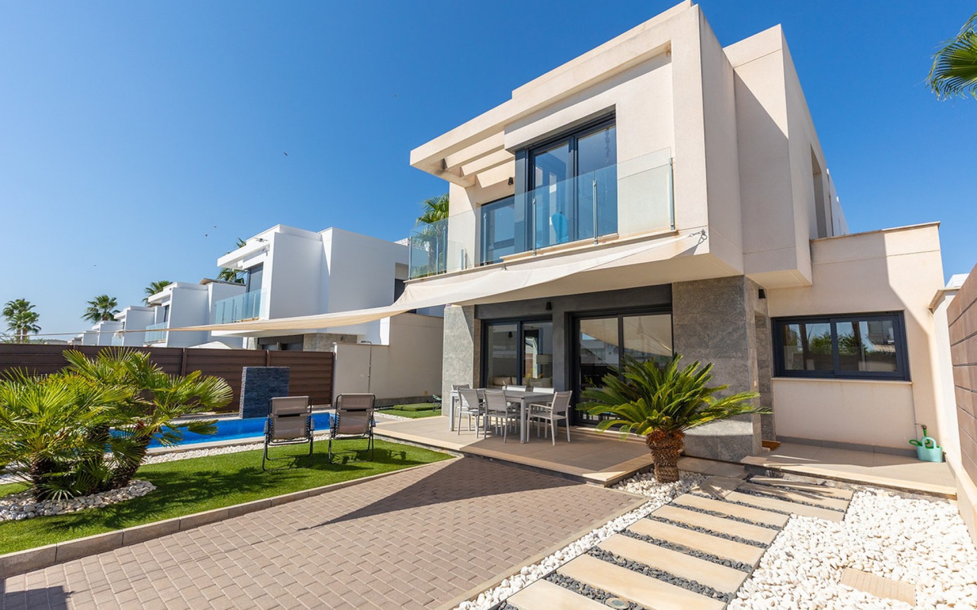 Resale - Villa - Los Montesinos - Entre Naranjos