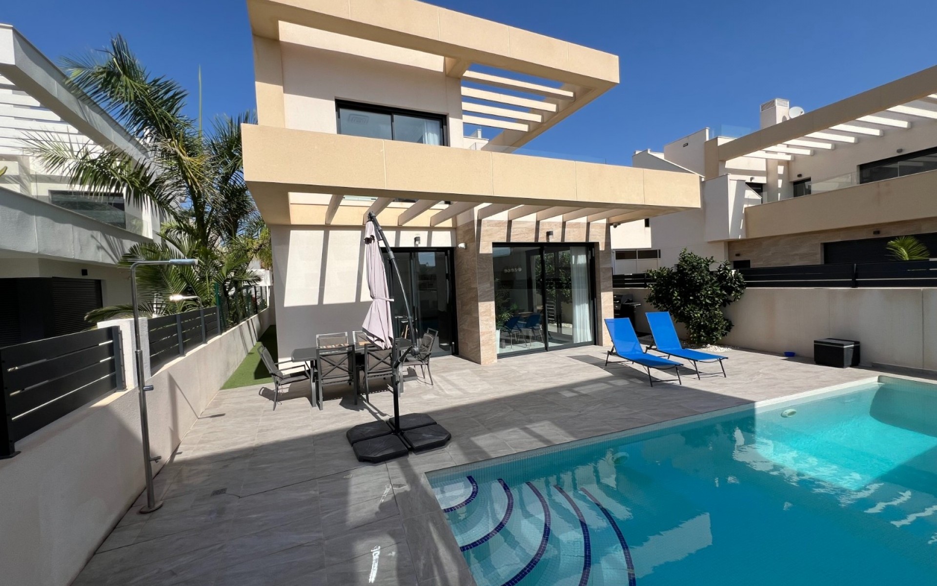 Resale - Villa - Los Montesinos - La Herada