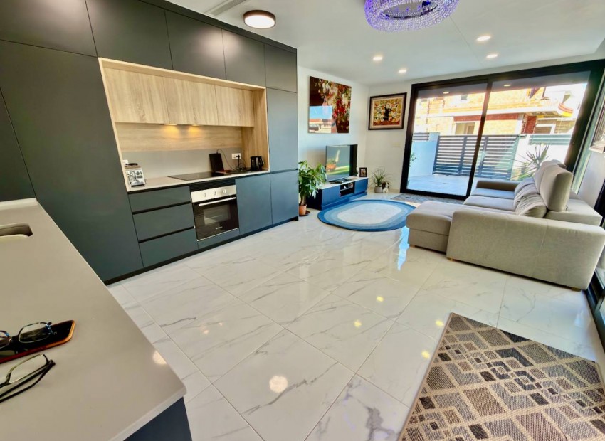 Resale - Villa - Los Montesinos - La Herada