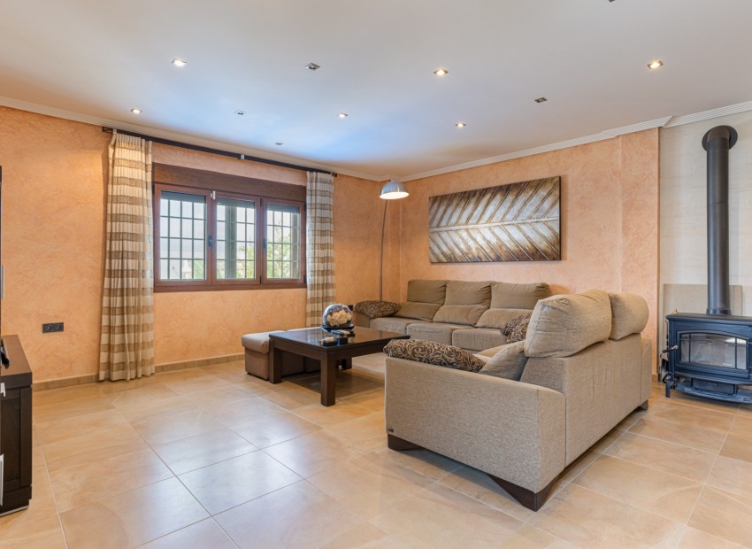 Resale - Villa - Los Montesinos - La Herada