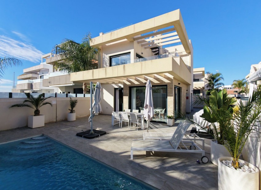 Resale - Villa - Los Montesinos - Los Montesinos Centro